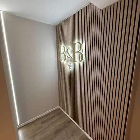 Er Apartament *
